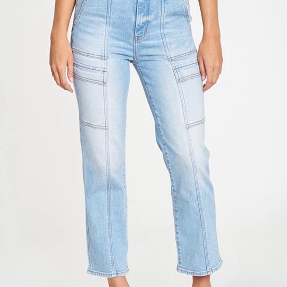 Daze Women's Light Blue Cargo Straight Leg Jeans, size 26